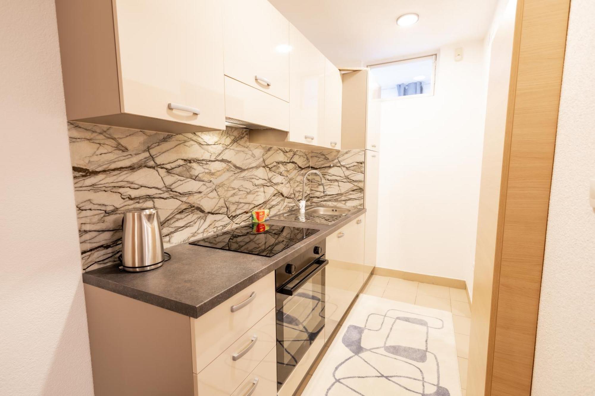 Hozi House -4 Cozy Apartment's Appartamento Lubiana